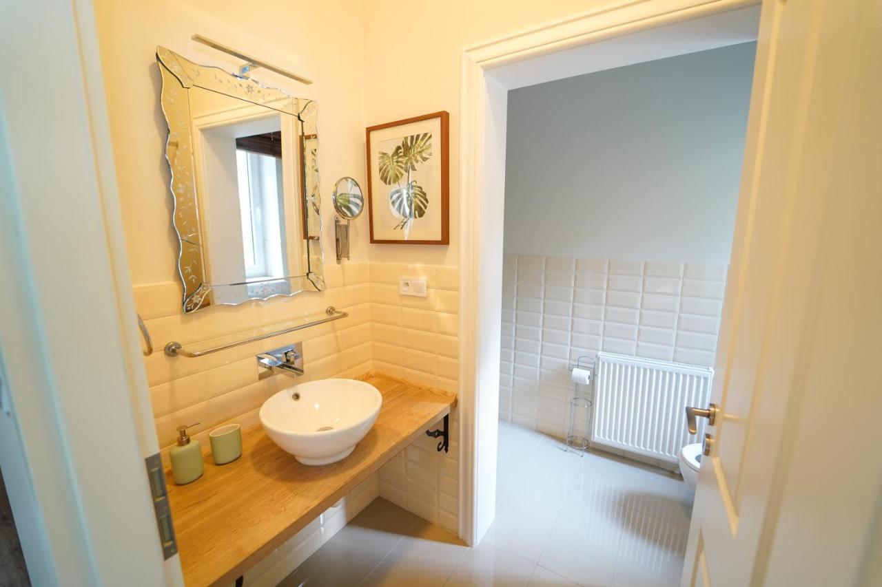 Spa Apartments Theresia Dubí Eksteriør bilde
