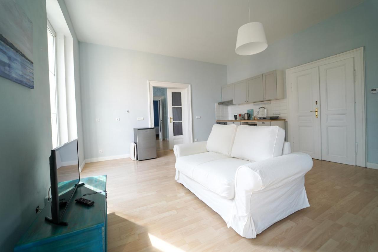 Spa Apartments Theresia Dubí Eksteriør bilde