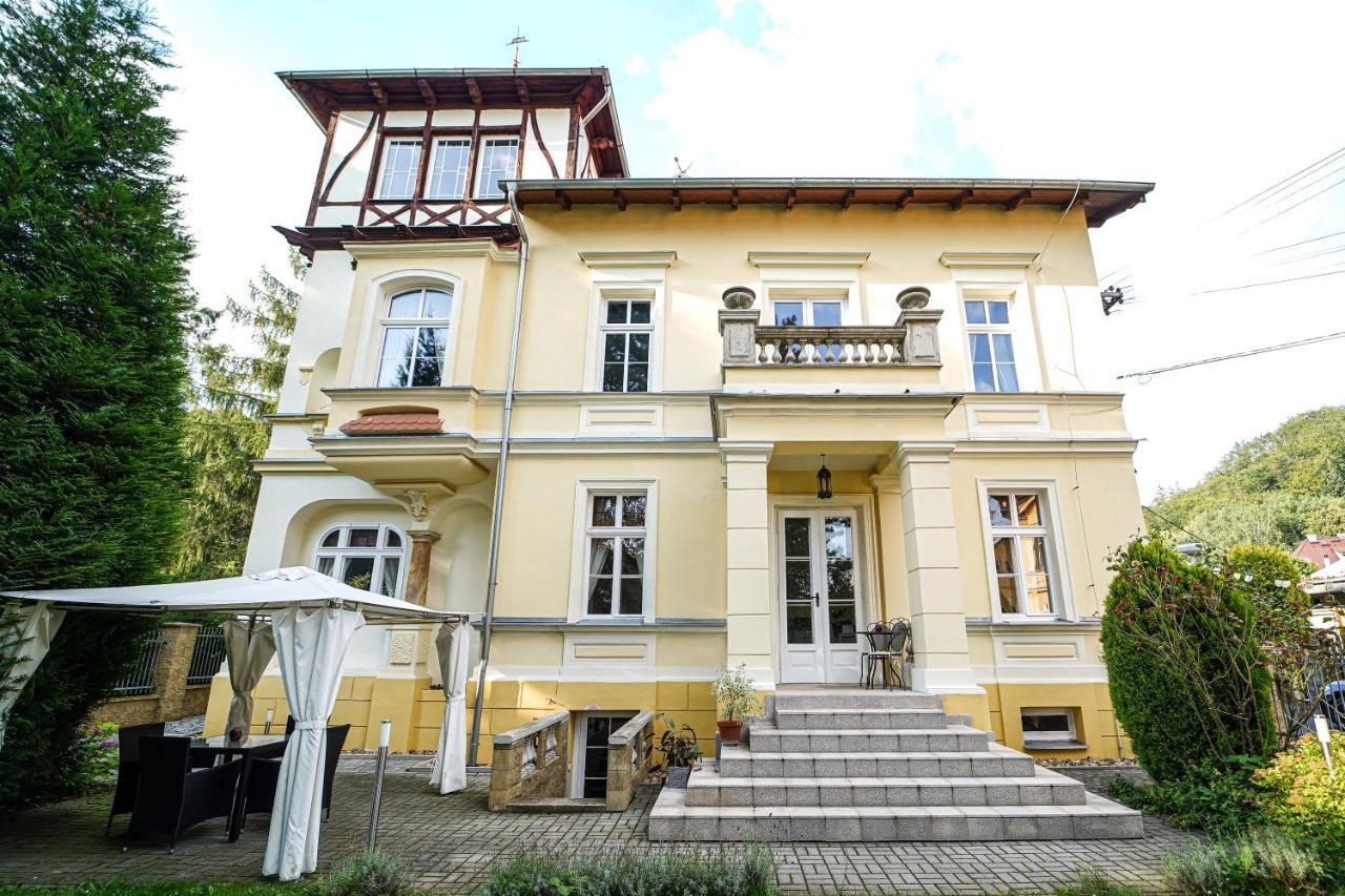 Spa Apartments Theresia Dubí Eksteriør bilde