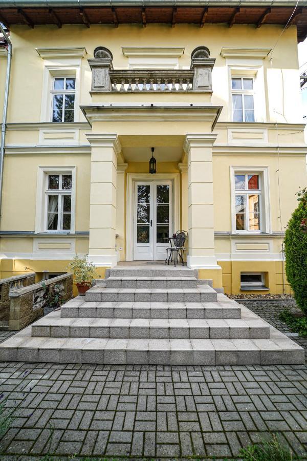 Spa Apartments Theresia Dubí Eksteriør bilde